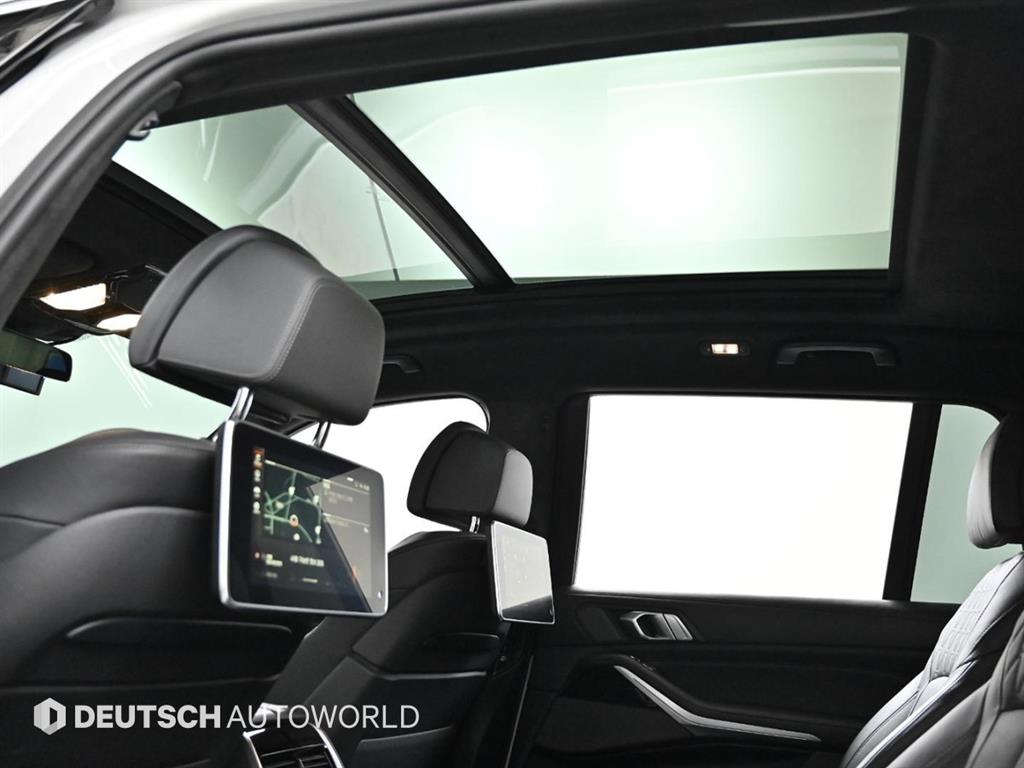 BMW X7 40i xDrive M스포츠 팩 - 이미지 15