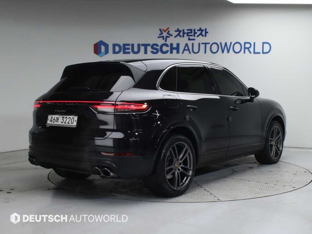 포르쉐 카이엔(3세대) 3.0 V6 - 이미지 5