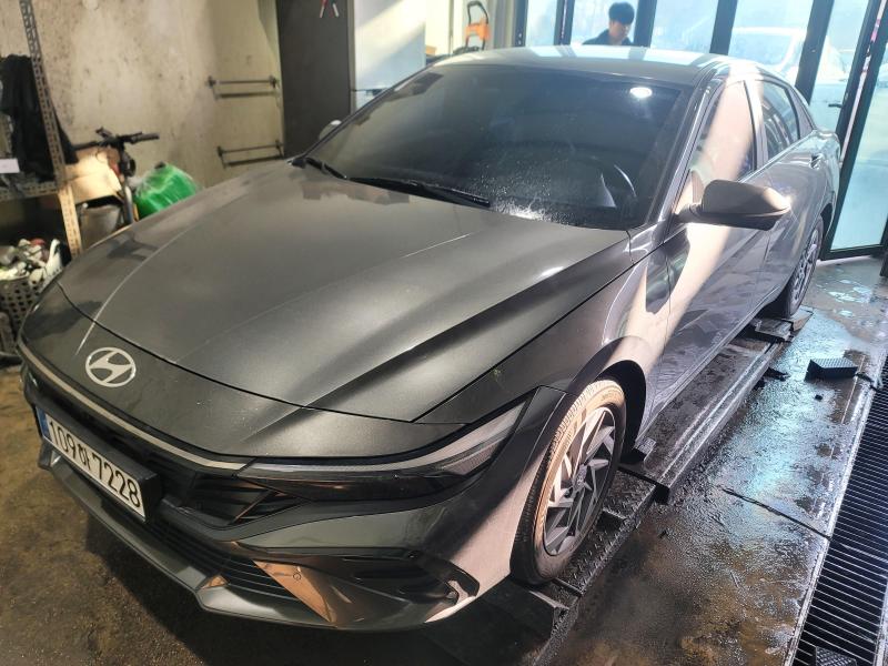 현대 더 뉴아반떼(CN7) 가솔린 1.6 인스퍼레이션 - 이미지 9