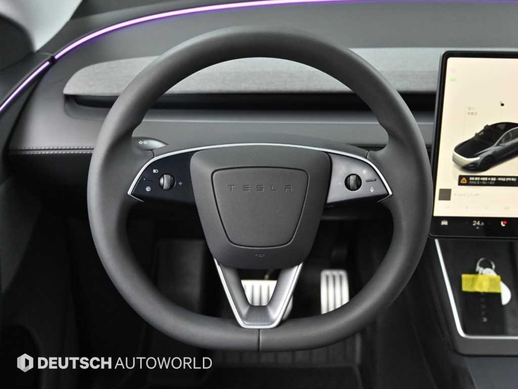 테슬라 모델 Y RWD - 이미지 12