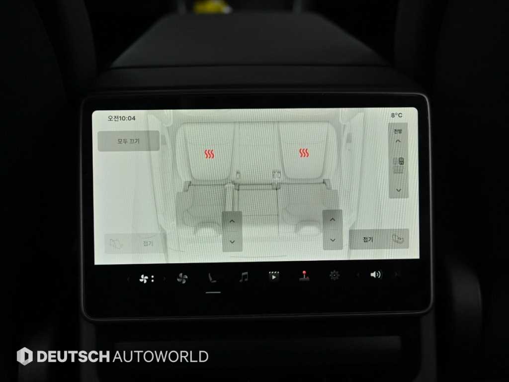 테슬라 모델 Y RWD - 이미지 13