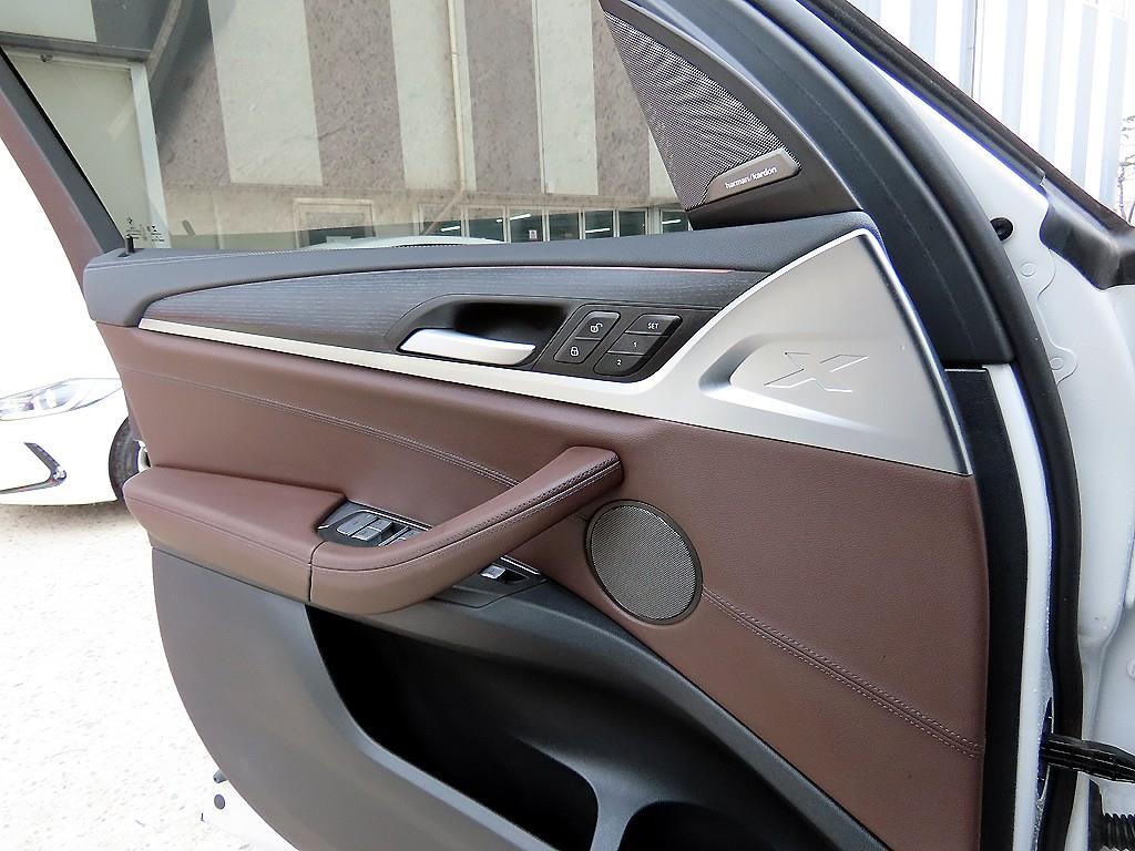 BMW iX3 eDrive M 스포츠팩 - 이미지 13