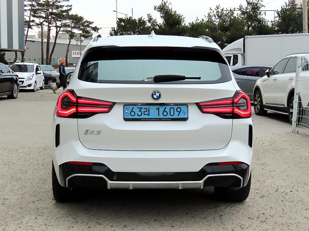 BMW iX3 eDrive M 스포츠팩 - 이미지 6