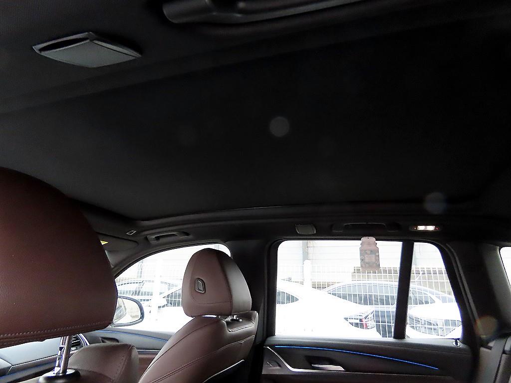 BMW iX3 eDrive M 스포츠팩 - 이미지 9