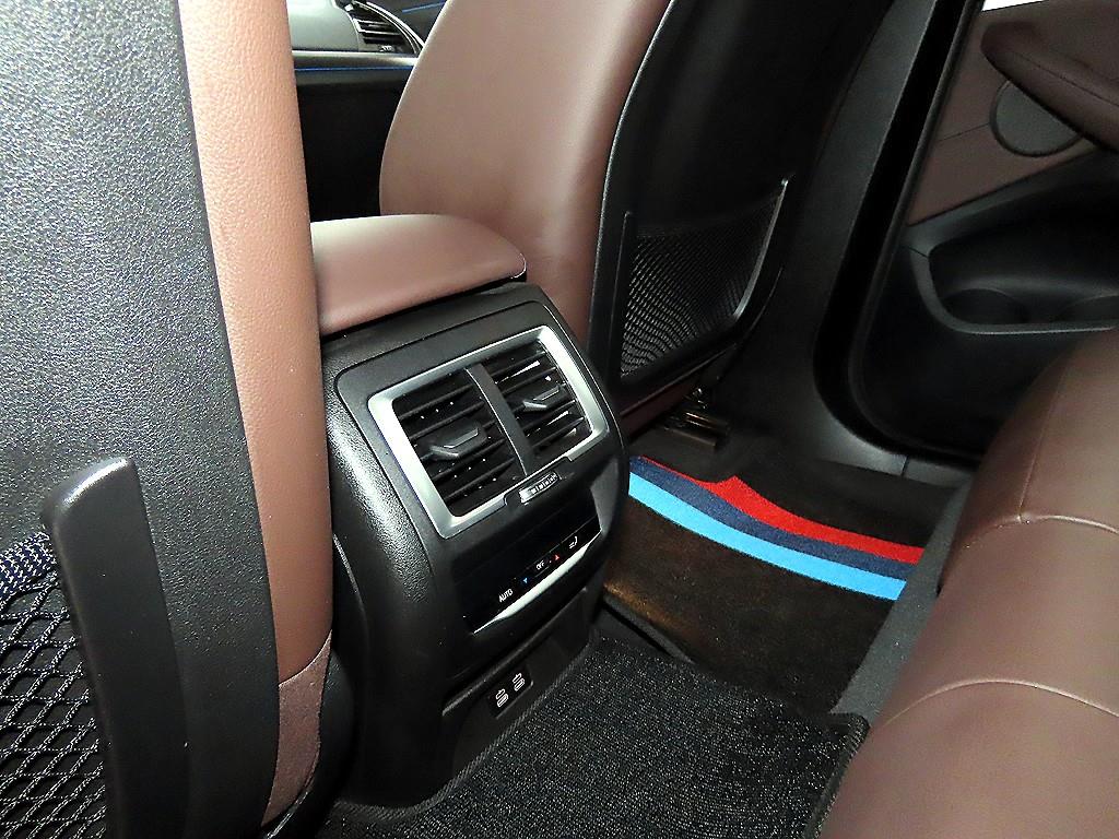 BMW iX3 eDrive M 스포츠팩 - 이미지 4