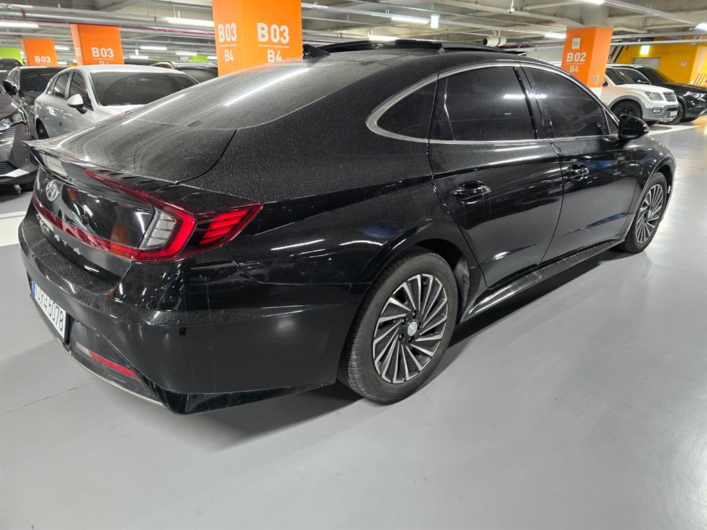 현대 쏘나타(DN8) 하이브리드 2.0 HEV 프리미엄 플러스 - 이미지 12