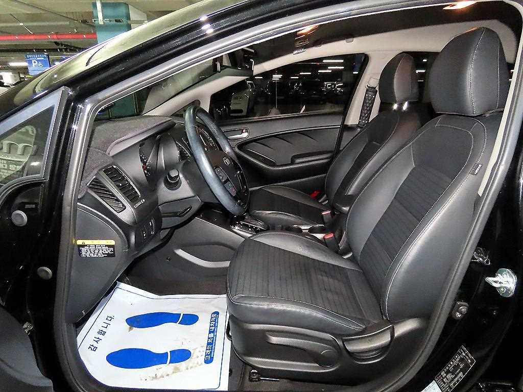 기아 더 뉴K3 1.6 GDI 트렌디 - 이미지 17