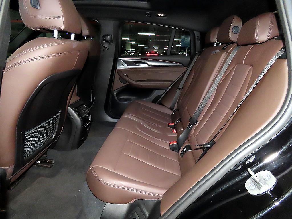 BMW X4(2세대) 20i xDrive M스포츠 - 이미지 11