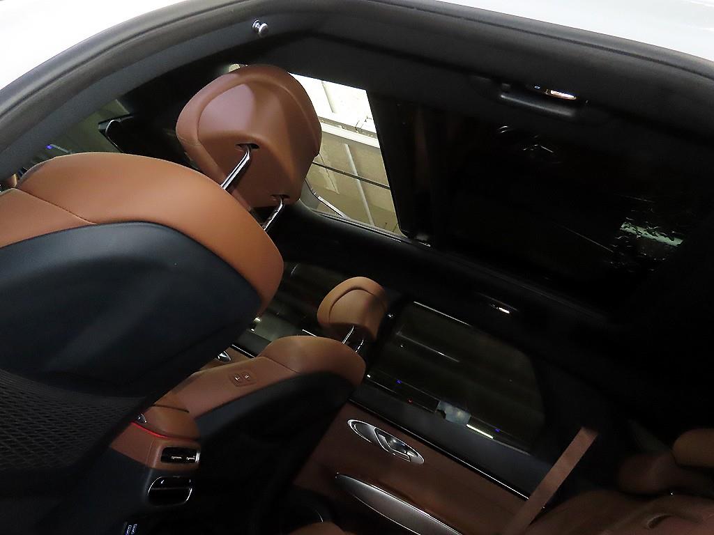 제네시스 GV70 2.2 디젤 2WD 기본형 - 이미지 3