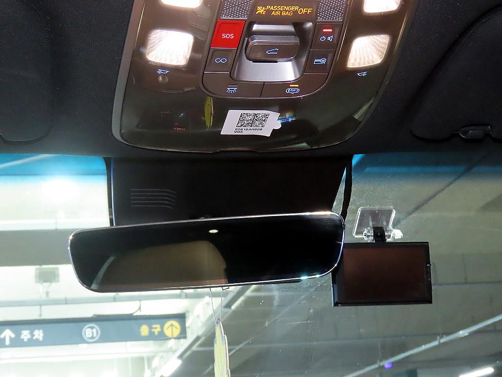 제네시스 GV70 2.2 디젤 2WD 기본형 - 이미지 17