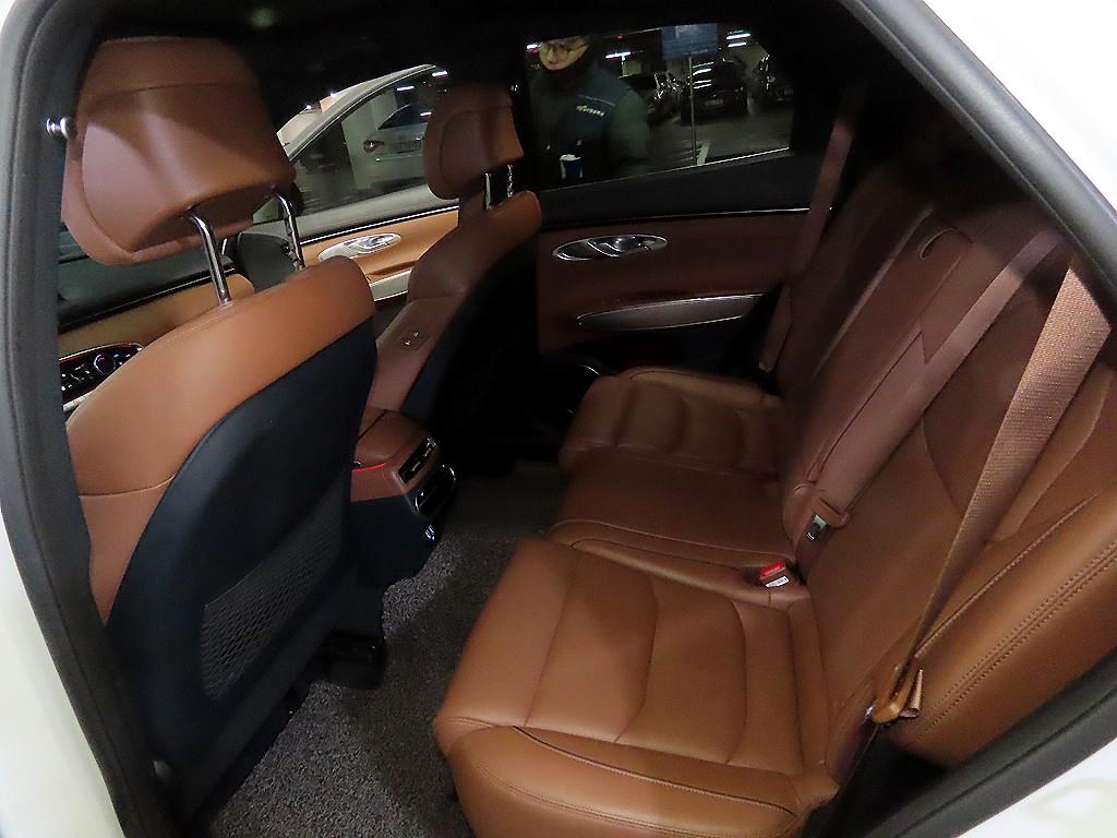 제네시스 GV70 2.2 디젤 2WD 기본형 - 이미지 20