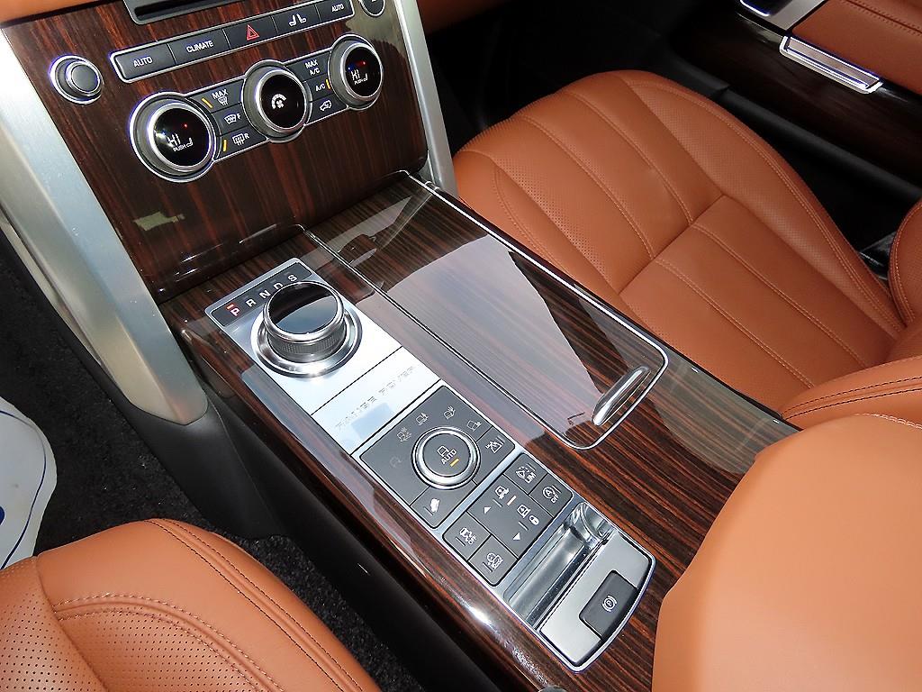 랜드로버 레인지로버(4세대) 4.4 SDV8 AB - 이미지 4