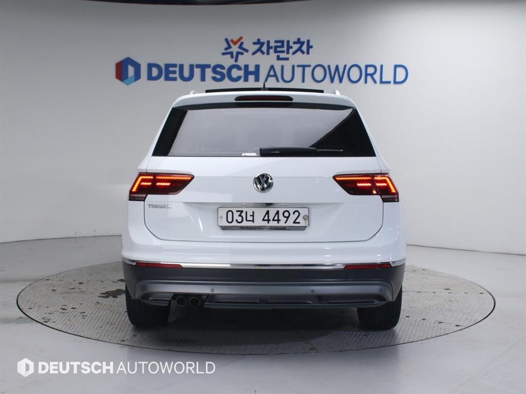 폭스바겐 티구안(2세대) 2.0 TDI 프레스티지 - 이미지 4