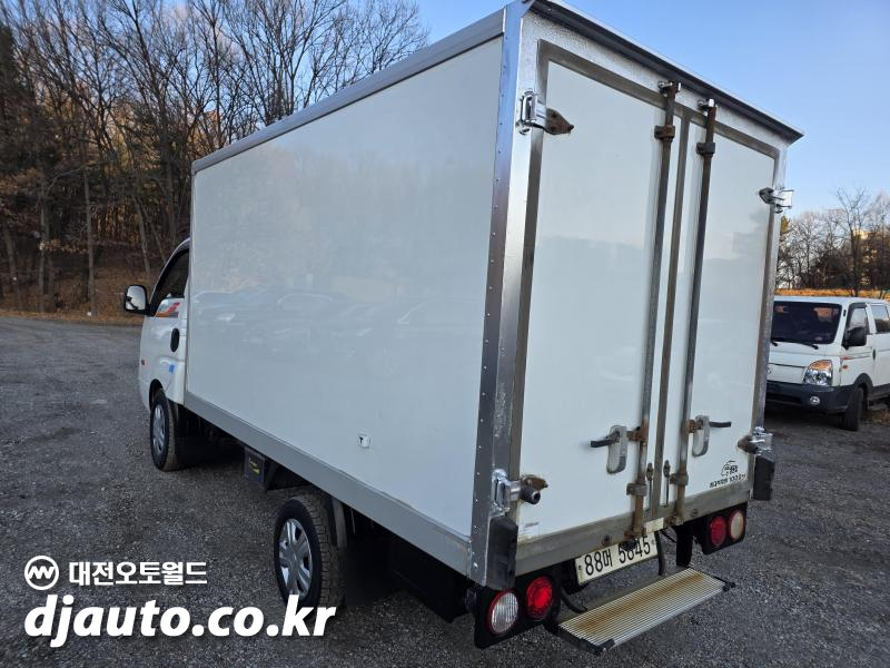 기아 봉고Ⅲ화물 냉동탑차 1톤 표준캡 - 이미지 5