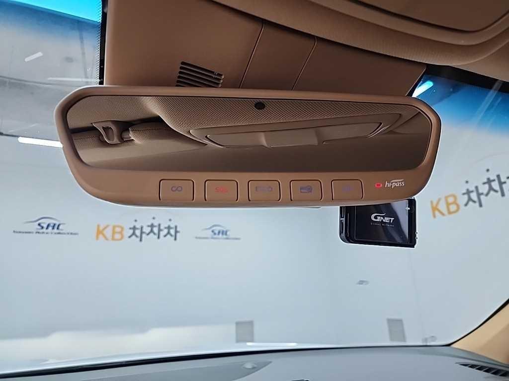 제네시스 더 뉴G70 가솔린 2.0T AWD 기본형 - 이미지 4