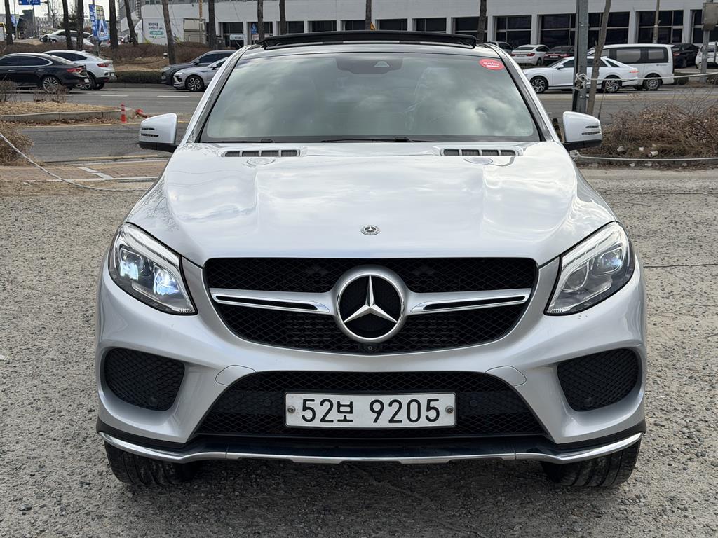 벤츠 GLE클래스(3세대) GLE 350d 4매틱 쿠페 - 이미지 6
