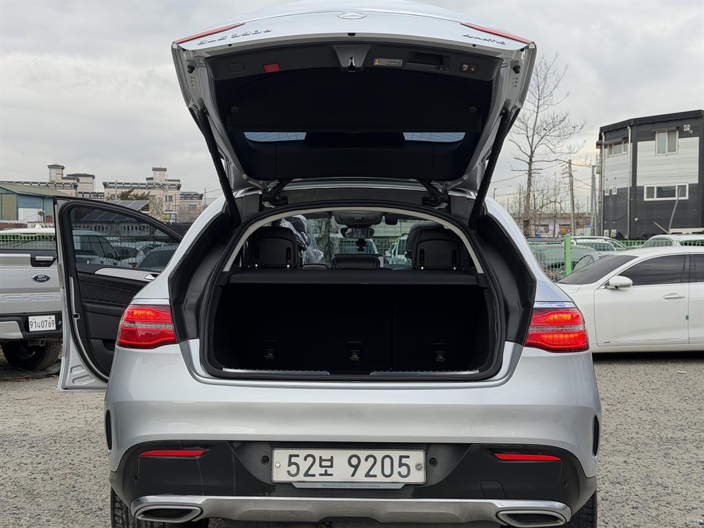 벤츠 GLE클래스(3세대) GLE 350d 4매틱 쿠페 - 이미지 15