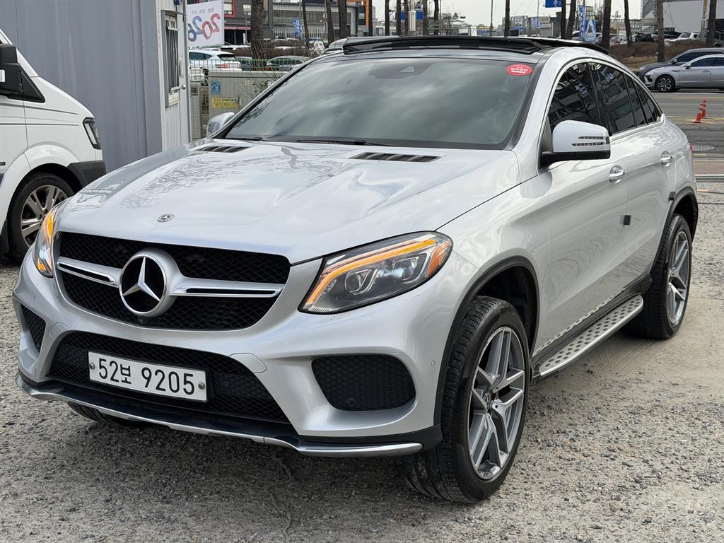 벤츠 GLE클래스(3세대) GLE 350d 4매틱 쿠페 - 이미지 12