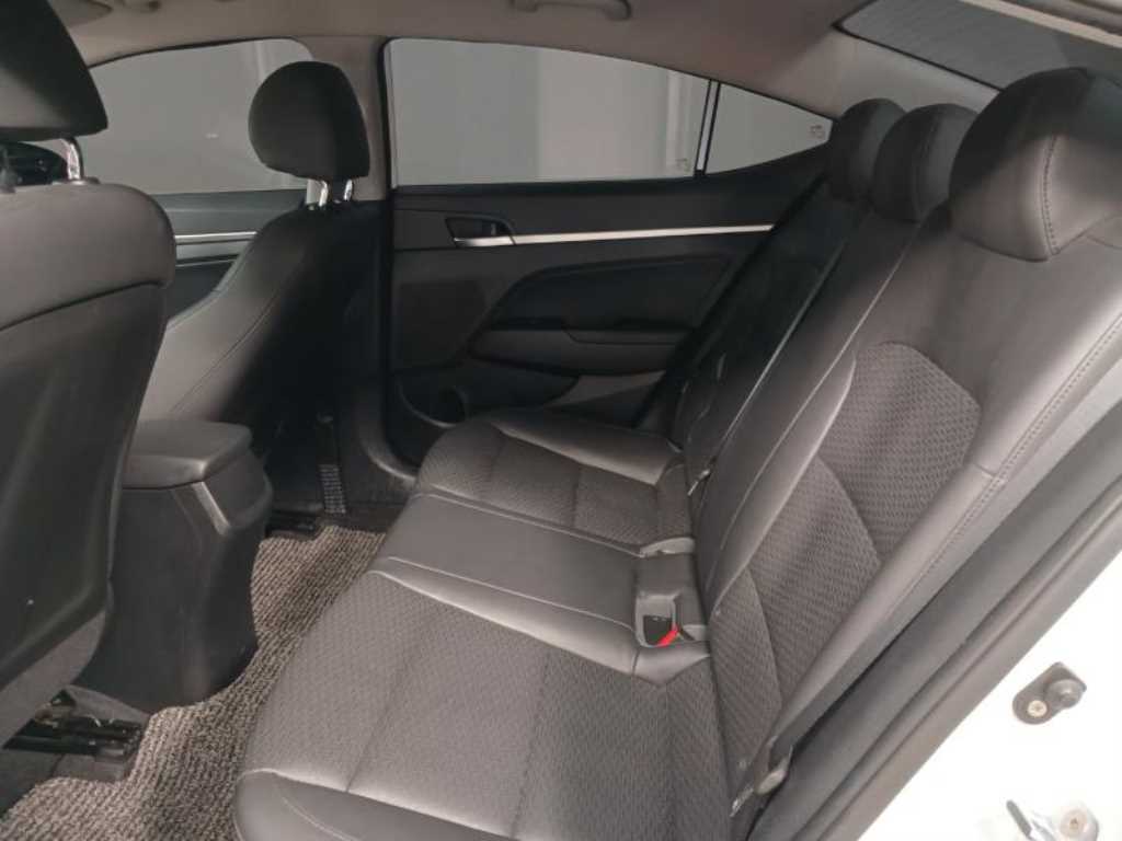 현대 더 뉴아반떼AD 1.6 가솔린 스마트 초이스 - 이미지 14