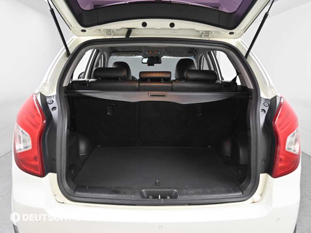 KG모빌리티(쌍용) 뉴 코란도C 2.0 AWD CVT 최고급형 - 이미지 2