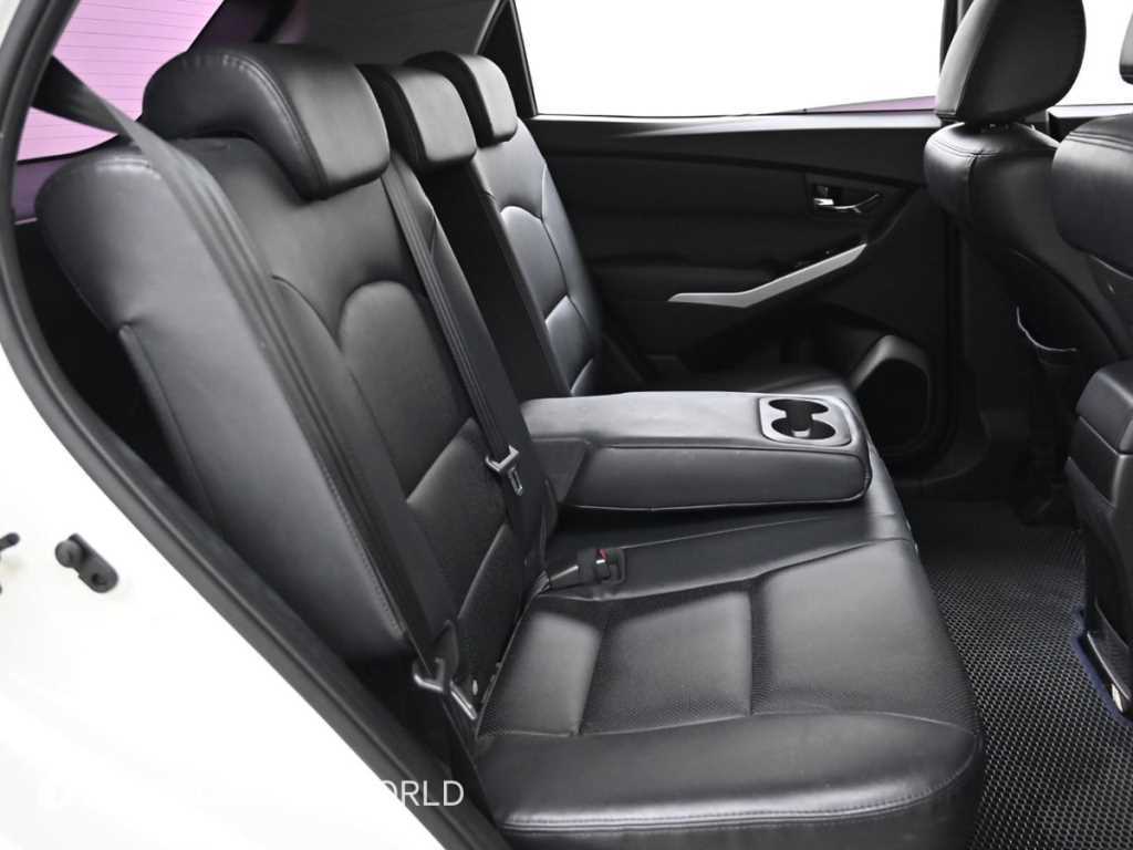 KG모빌리티(쌍용) 뉴 코란도C 2.0 AWD CVT 최고급형 - 이미지 3