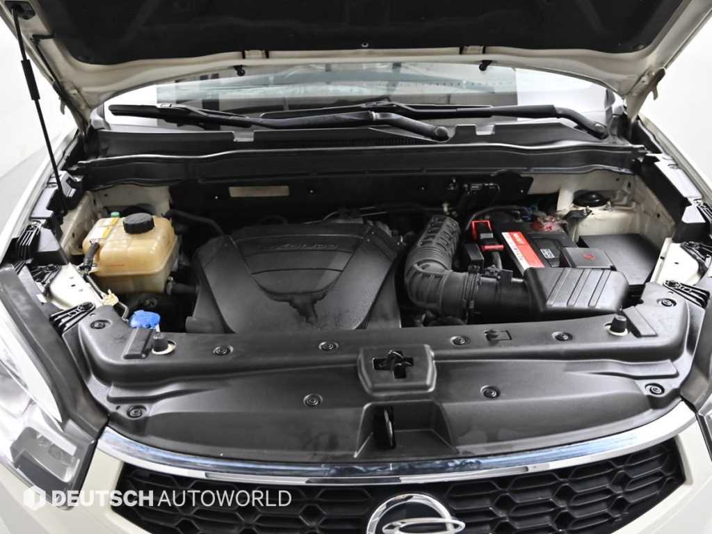 KG모빌리티(쌍용) 뉴 코란도C 2.0 AWD CVT 최고급형 - 이미지 20