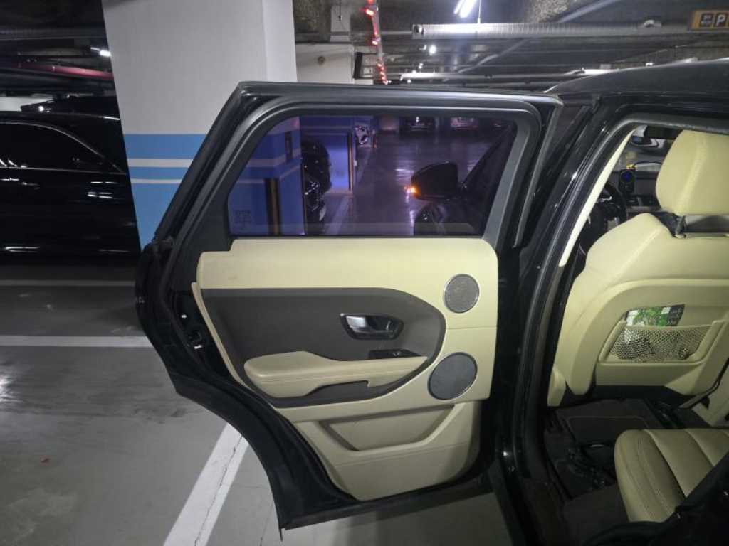 랜드로버 레인지로버 이보크 2.2 SD4 퓨어 - 이미지 19