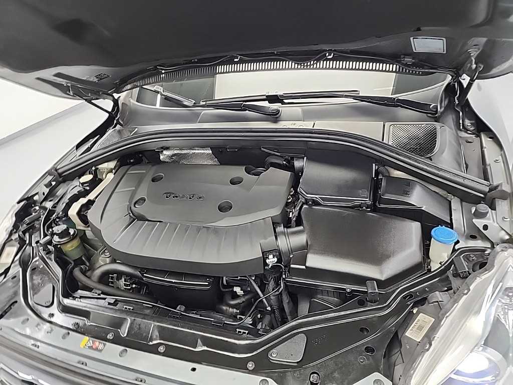 볼보 XC60(1세대) D5 AWD 썸멈 - 이미지 2