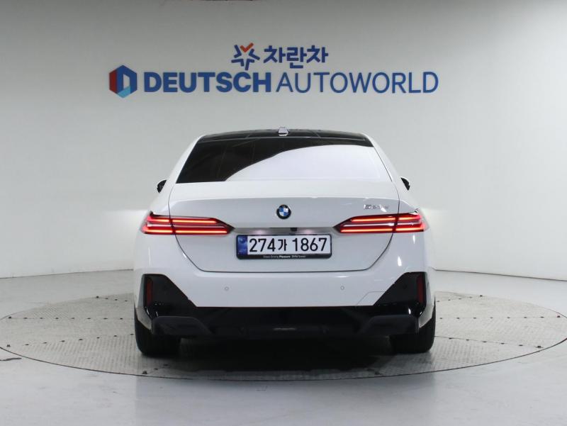 BMW 5시리즈(8세대) 523d M 스포츠 리미티드 에디션 - 이미지 8