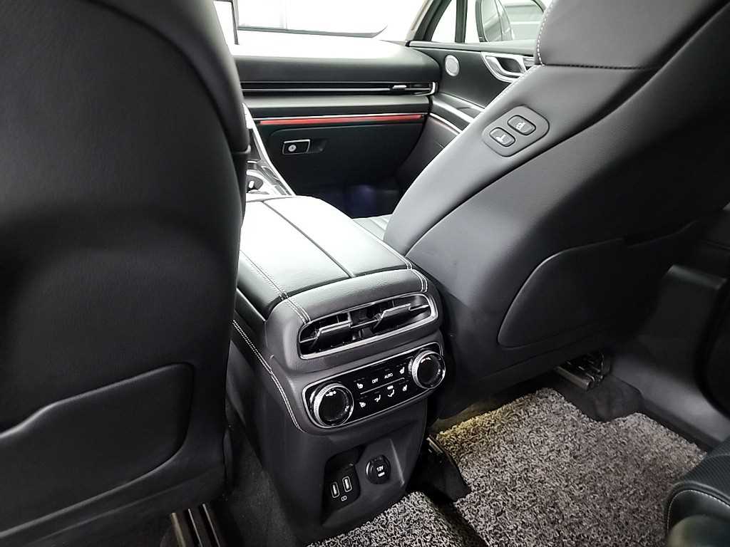 제네시스 GV80 2.5 가솔린 AWD 기본형 - 이미지 5