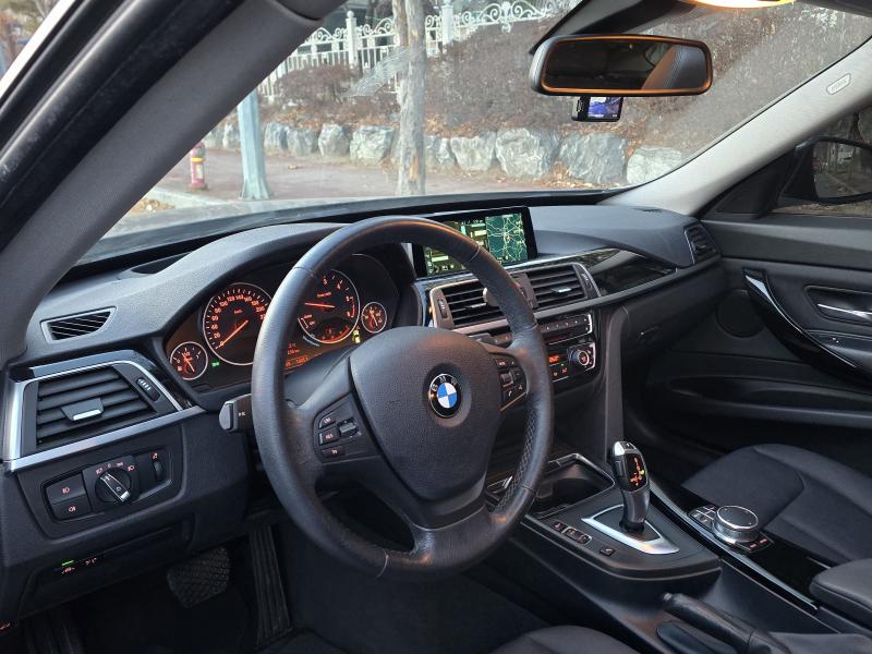 BMW 그란투리스모(GT) 3시리즈 GT 320d xDrive - 이미지 9