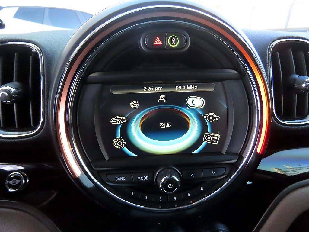 미니 컨트리맨(2세대) 2.0 D ALL4 - 이미지 2