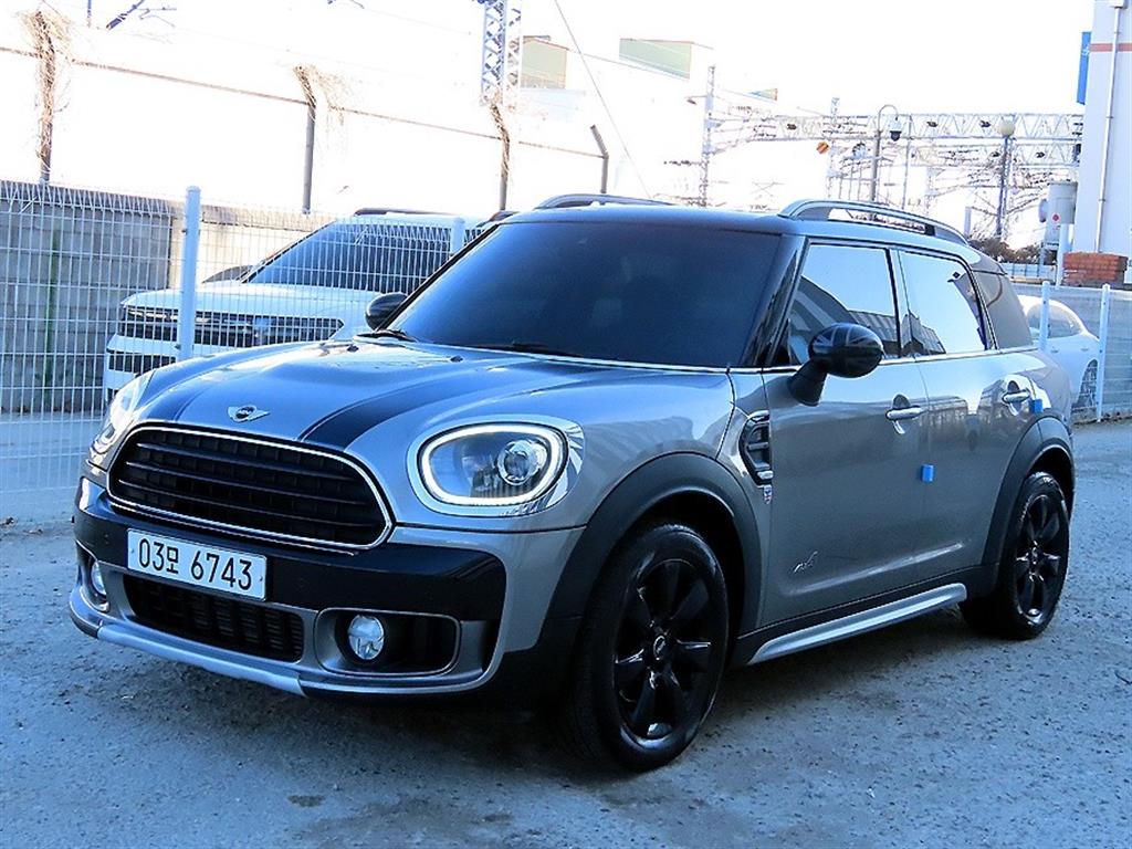 미니 컨트리맨(2세대) 2.0 D ALL4 - 이미지 11