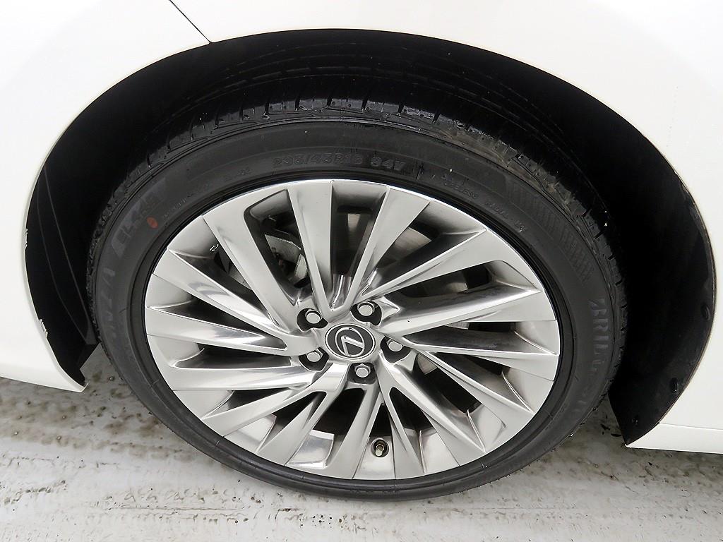 렉서스 ES(7세대) 300h - 이미지 6