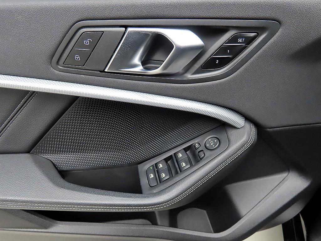 BMW 1시리즈(3세대) 120i 어드밴티지 - 이미지 16