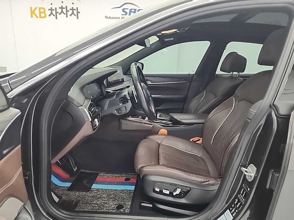 BMW 그란투리스모(GT) 6시리즈 630d xDrive M스포츠팩 - 이미지 14