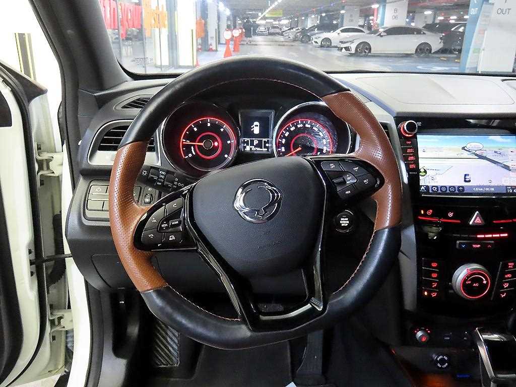 KG모빌리티(쌍용) 티볼리 아머 1.6 디젤 기어 플러스 - 이미지 15