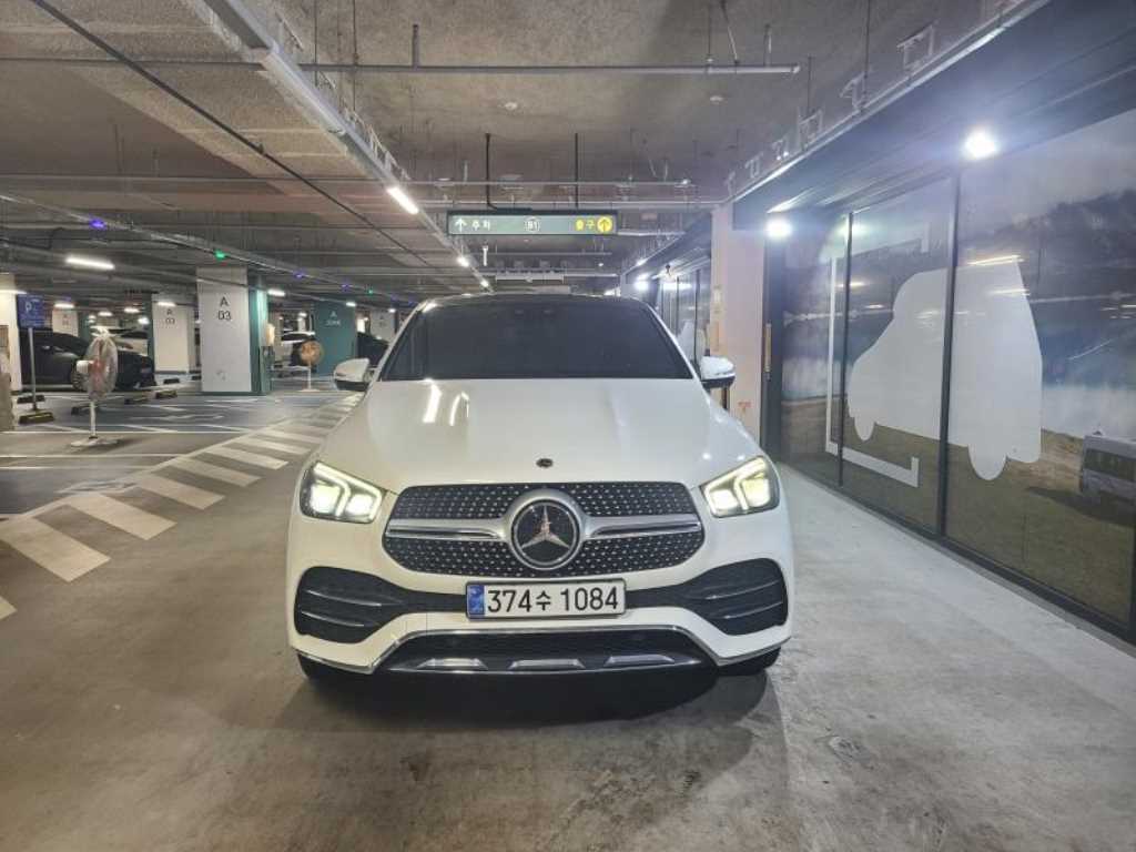 벤츠 GLE클래스(4세대) GLE 400d 4매틱 쿠페 - 이미지 11