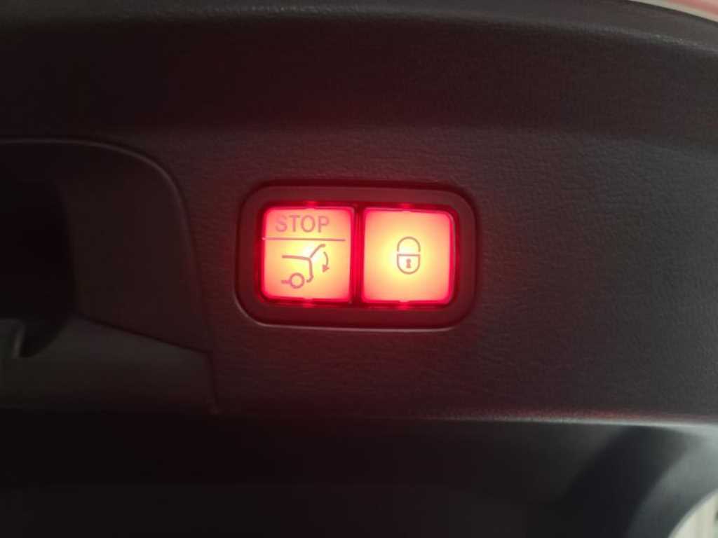 벤츠 GLE클래스(4세대) GLE 400d 4매틱 쿠페 - 이미지 14