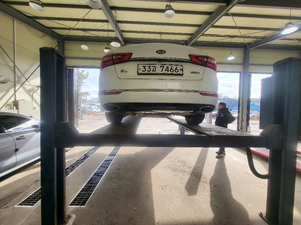 기아 K7 하이브리드 700h 럭셔리 - 이미지 2