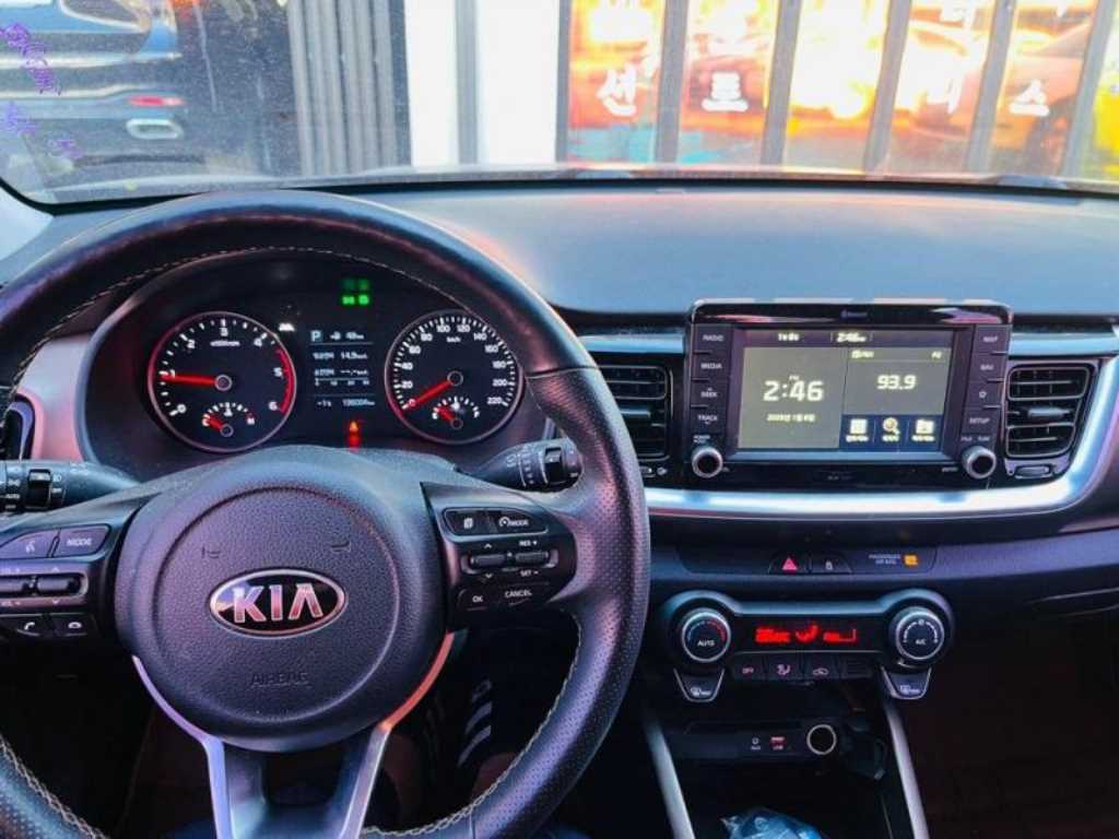 기아 스토닉 U2 1.6 디젤 프레스티지 - 이미지 7