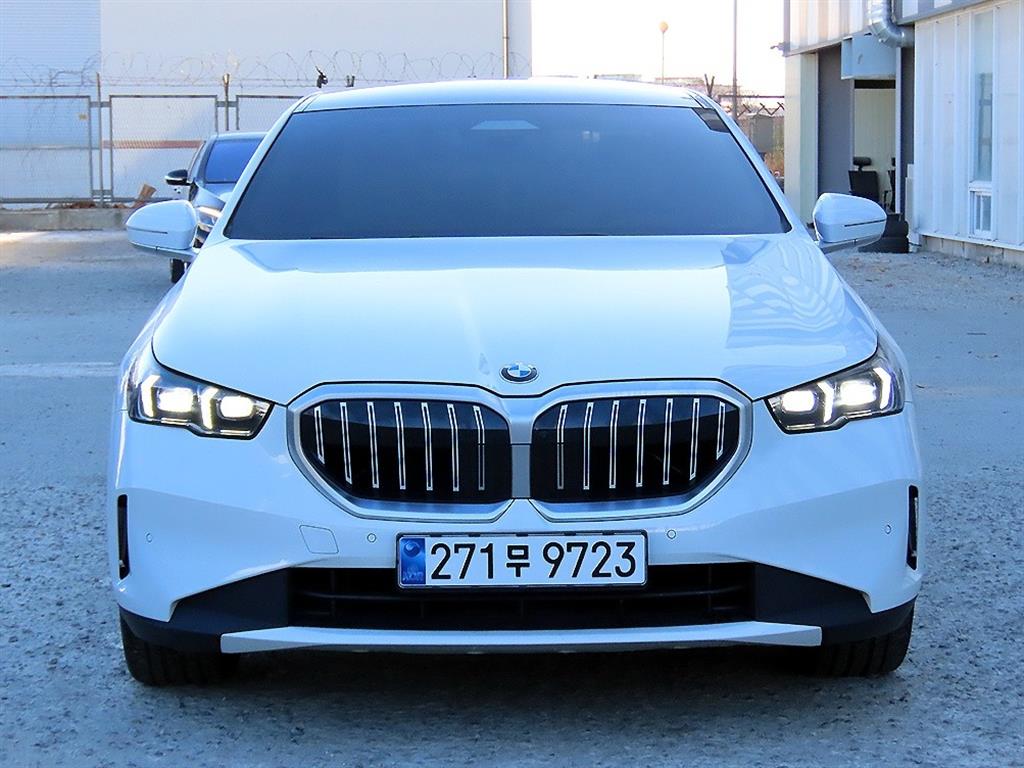 BMW 5시리즈(8세대) 520i - 이미지 16