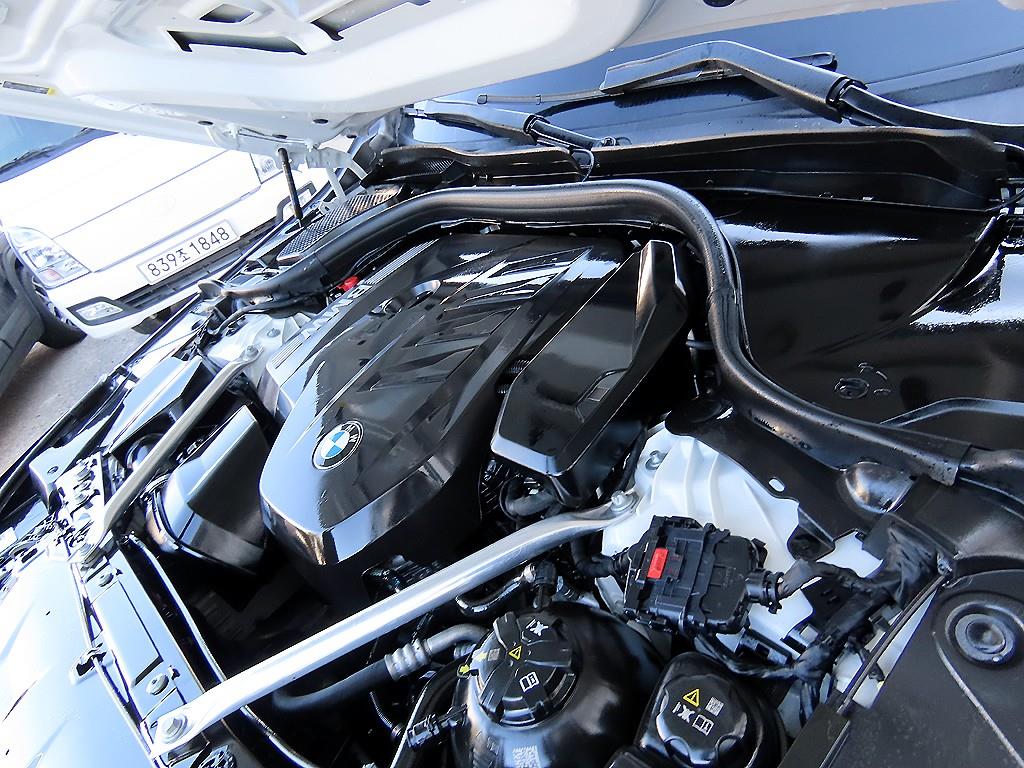 BMW 5시리즈(8세대) 520i - 이미지 20