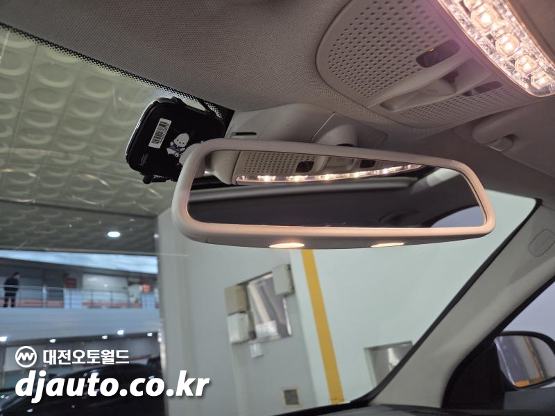 벤츠 C클래스(4세대) C200 d - 이미지 5