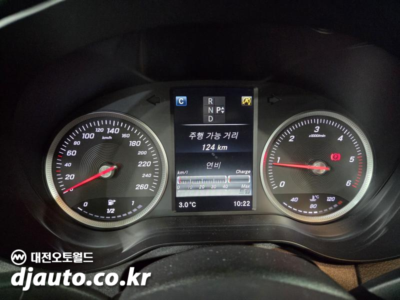 벤츠 C클래스(4세대) C200 d - 이미지 8