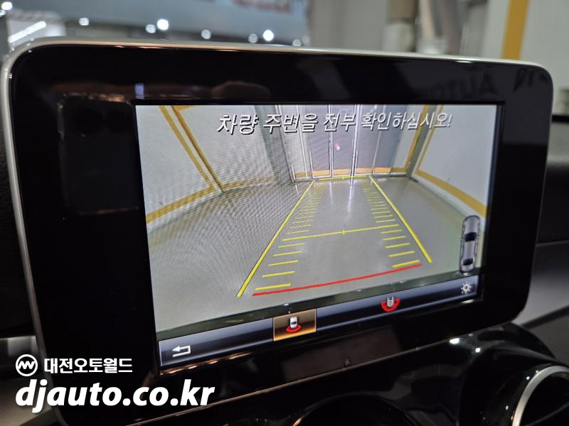 벤츠 C클래스(4세대) C200 d - 이미지 12