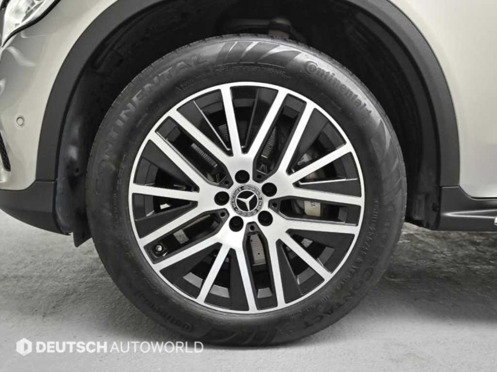 벤츠 GLC클래스 GLC 300e 4매틱 - 이미지 12