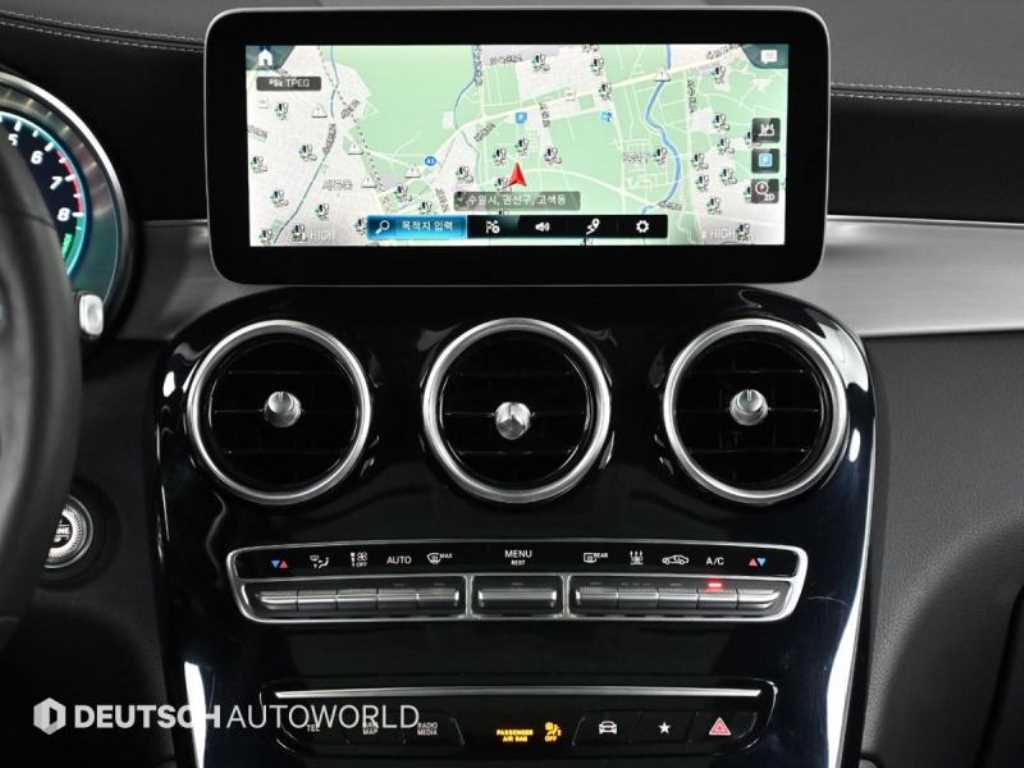 벤츠 GLC클래스 GLC 300e 4매틱 - 이미지 7