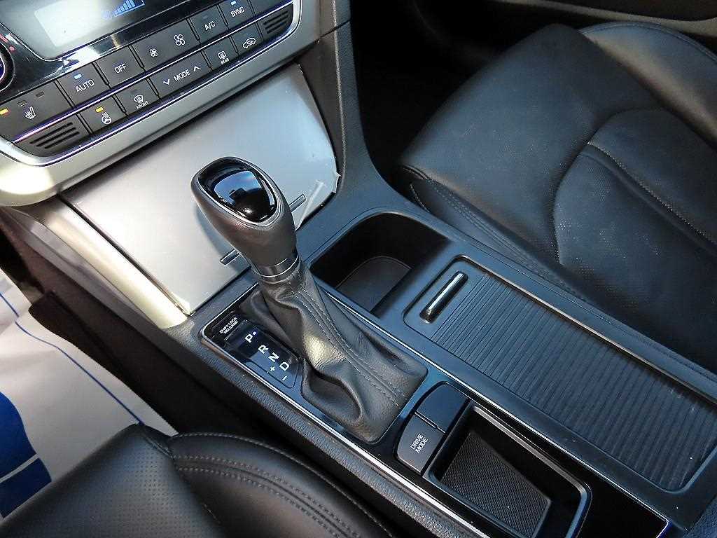 현대 LF쏘나타 2.0 CVVL 스마트