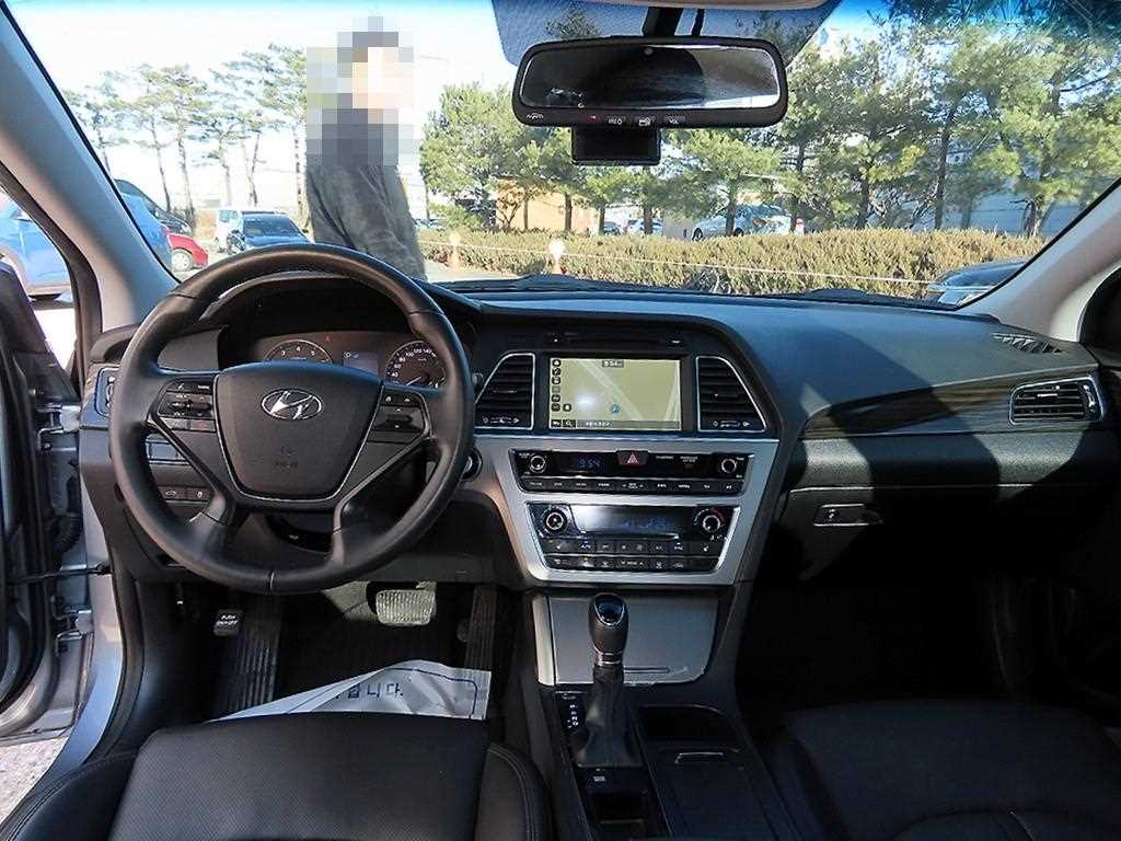 현대 LF쏘나타 2.0 CVVL 스마트 - 이미지 12